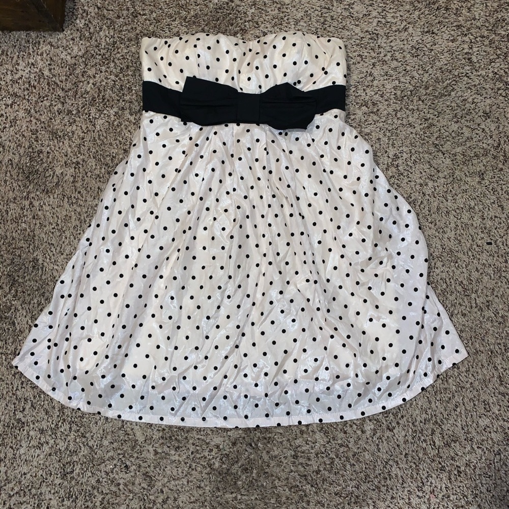 Polka dot strapless dress
